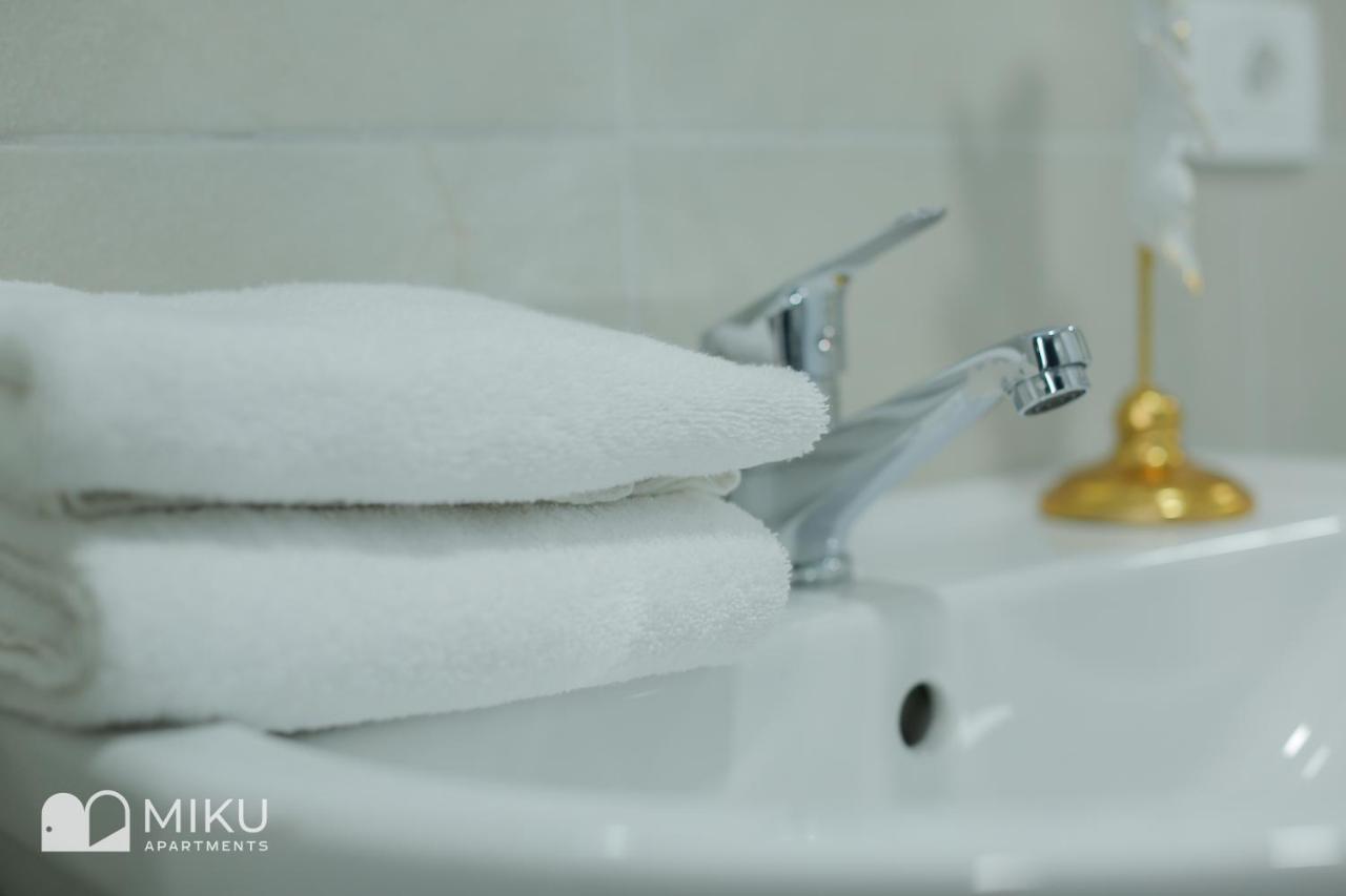 Miku Apartment - Lovely 1 Bedroom Spectacular View Tirana Exterior photo